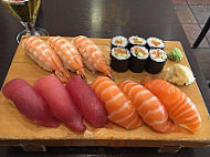 Sushi-Trier food