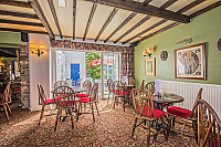 Victoria Inn inside