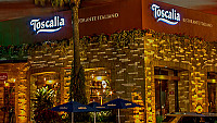 Toscalia outside