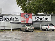 Steak N Shake outside