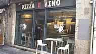 Pizza E Vino inside