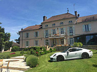 Le Château Du Mont Joly outside