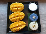 The Mango Garden food