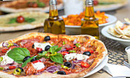 Italian Funto Wine Pizzeria food