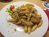 Wirtshaus zur Brezel food