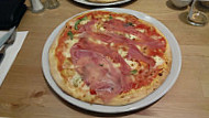 Pizza Pazza food