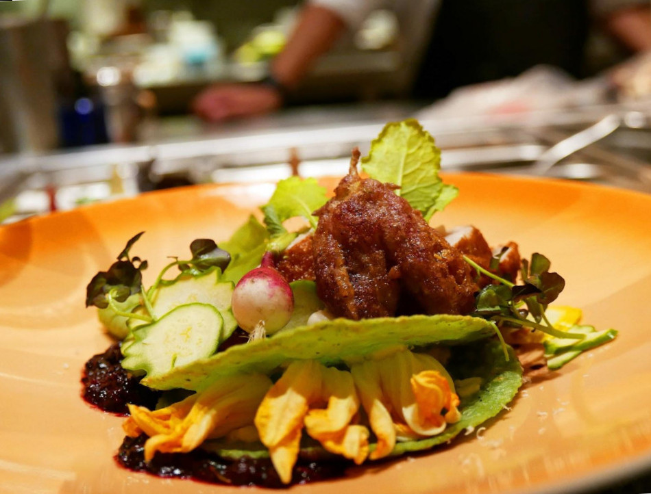 restaurant image