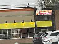 Dunkin' Donuts outside