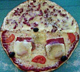 Leo Pizza food