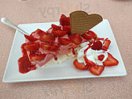 Eis Cafe Venezia food