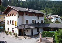 Albergo Campregheri outside