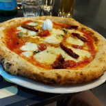 Rinomato Pizzeria Cucina E Sapori food