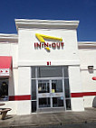 In-n-out Burger outside