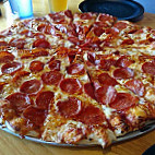 Round Table Pizza food