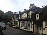 Shepherd Neame Ye Olde Whyte Lyon inside