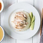 Maxwell Hainanese Chicken Rice (turf Club Rd) food