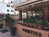 Vinoteca Las Estrellas outside