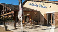 Le Clos Des Plaines outside