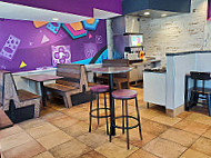 Taco Bell inside