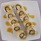 La Lonchera Sushi food