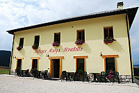 Rifugio Malga Ronchetto inside