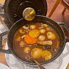 Au Bourguignon Du Marais food