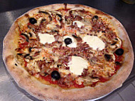 Pef Pizza inside