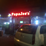 PapaJee's Esterno