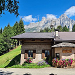 Rifugio Petina outside