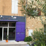 Ayki Esterno