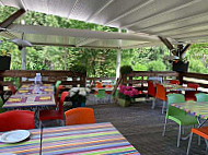 Le Petit Resto inside