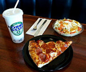 Barro's Pizza food