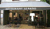 Le Patio inside