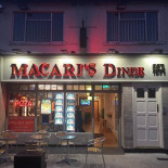Macari's Dentro