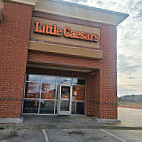 Little Caesars Pizza outside