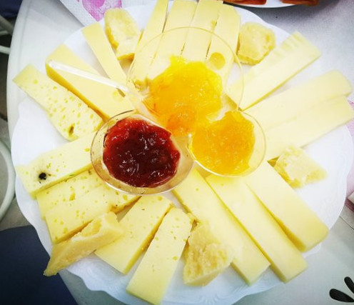 Bon Appetit Dentro