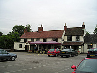 The Beehive Inn outside