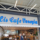 Eiscafe Venezia inside