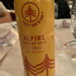 Maple Leaf Grill Dentro