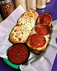 Schmizza Pub Grub inside