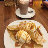 Chocolateria Sünde Schokoladengeschäft Café Inhaberin: Naciye Stein Cibo