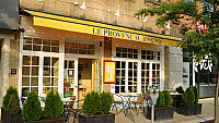 Le Provena§al Bistro inside