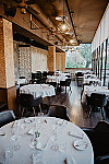 Dux Bistrot inside