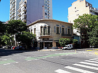 El Pinguino de Palermo outside