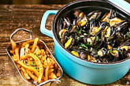 Les Moules Du Cabanon food