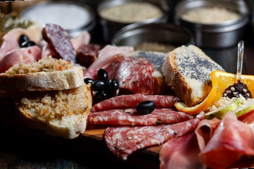 Prosciutteria Viterbo Cantina Dei Papi Comida