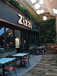 Zizzi Hull inside