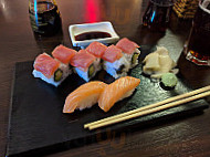 Chom Chom Sushibar food