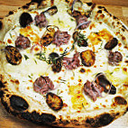 Pizza Marsala food