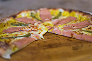 Wood Time Pizza Au Feu De Bois food